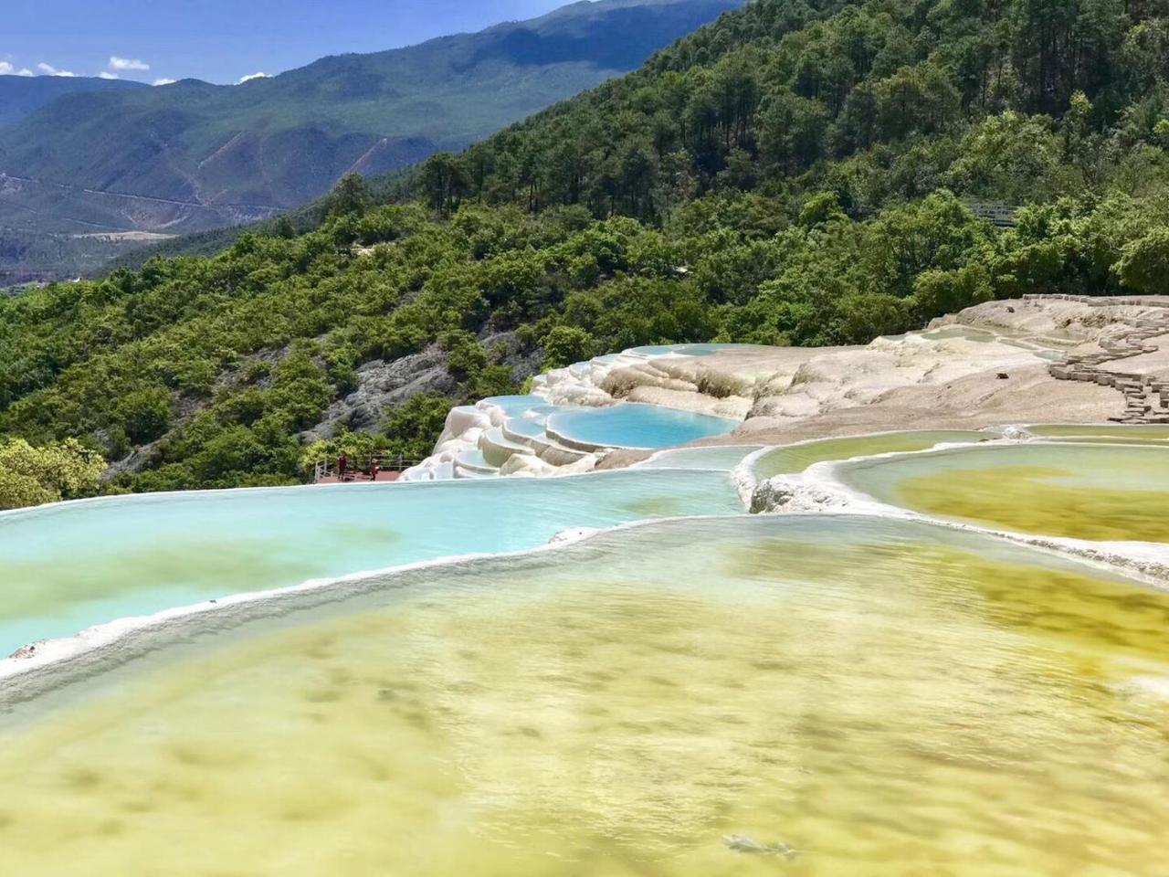 Tibet Guesthouse 虎跳峡卓玛客栈 Shangri-La Buitenkant foto